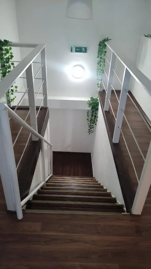 Eiffel-T45 Five Bedroom Central Apartment Budapest 0*,